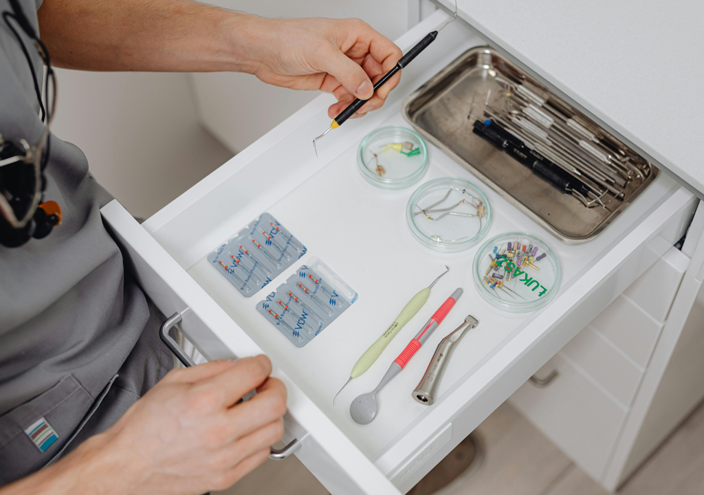 Cómo optimizar la gestión del material dental en tu clínica | Suministros Dentales